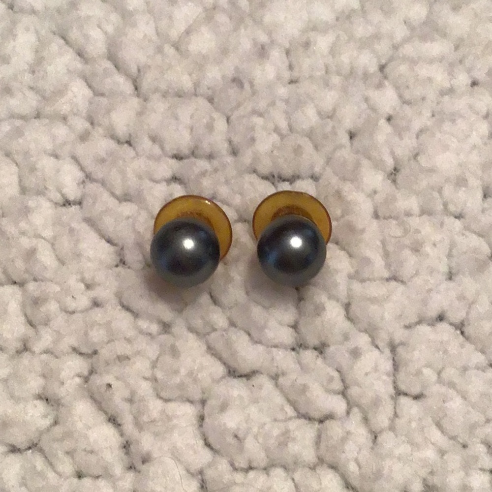 Classic Black Pearl Round Stud Earrings